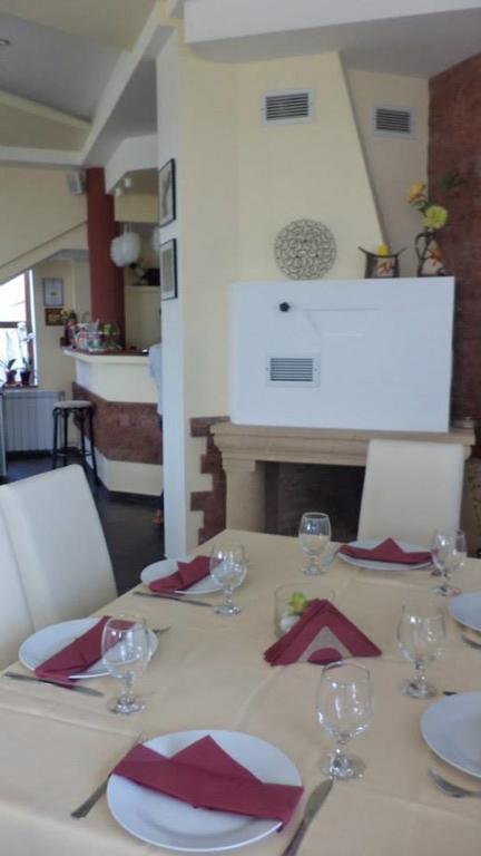 Happy Ring Guest Rooms Haskovo Exterior photo