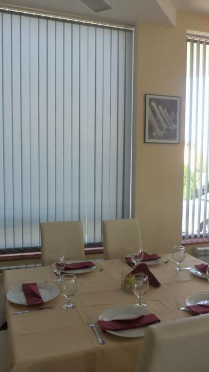 Happy Ring Guest Rooms Haskovo Exterior photo